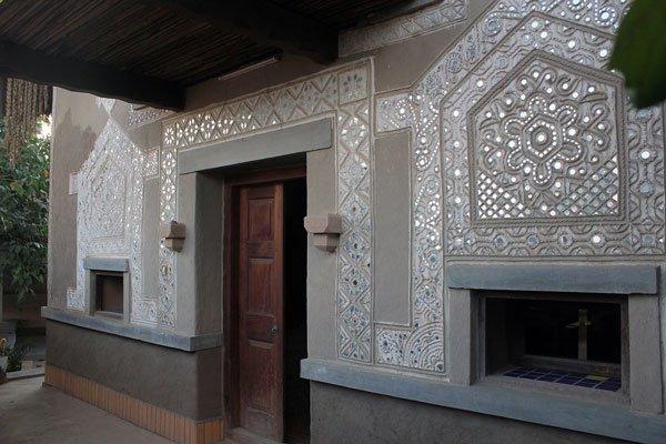 Lipan Kaam with love from Kutch #HandmadeInIndia - Housenama