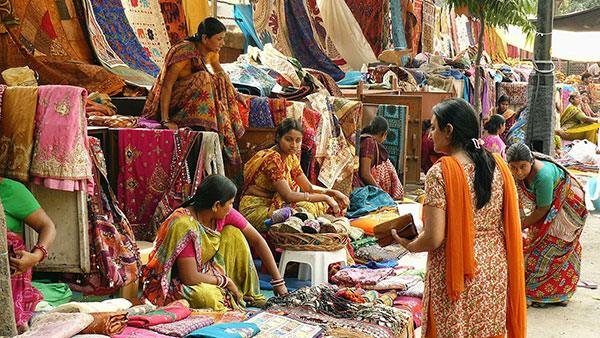 The Fabulous Flea Markets of India - Housenama