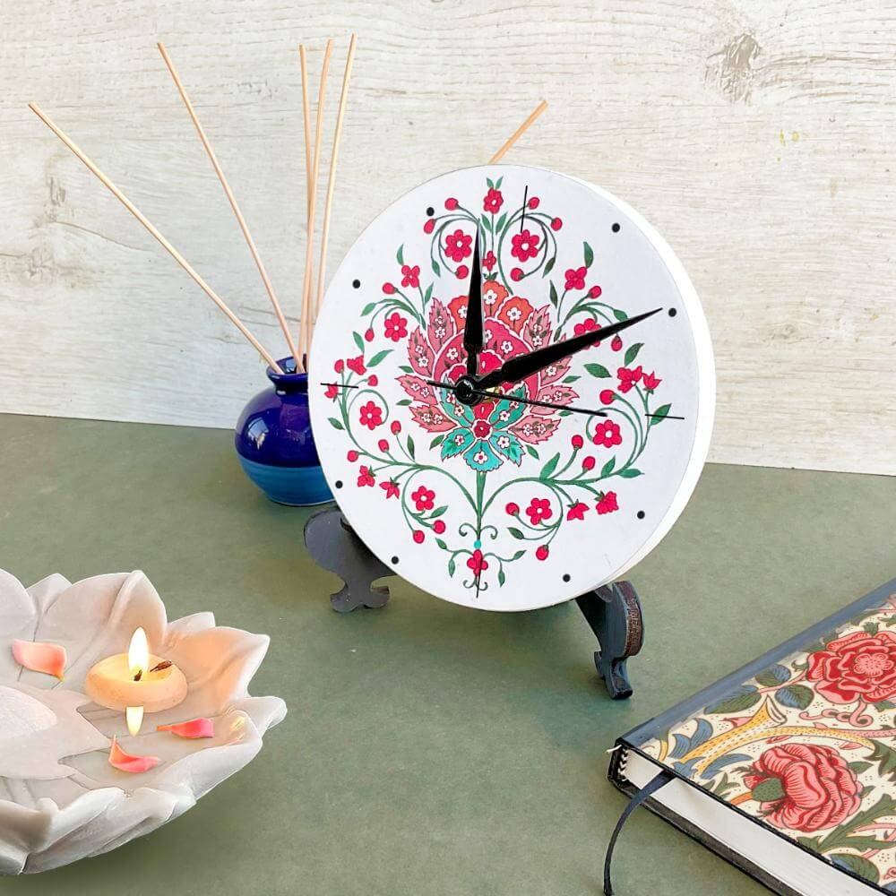 Gulenar Table Clock