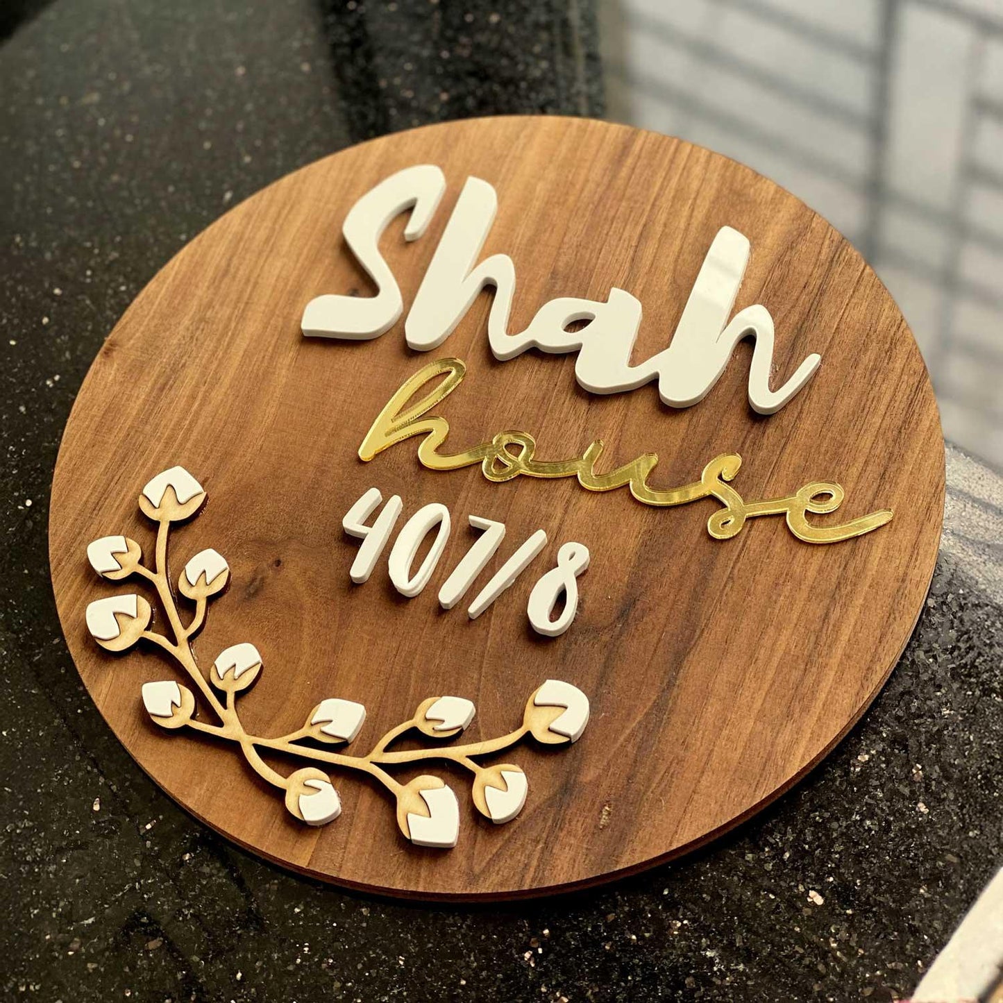 Cotton Flower Nameplate - Circle