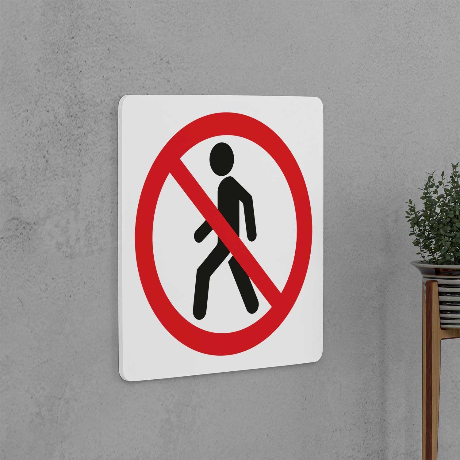 No Trespassing Sign - Housenama