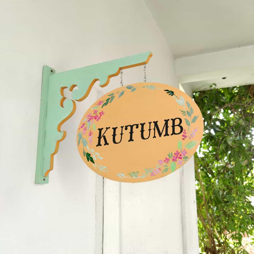 Hand-painted Hanging Name Plate - Mint Green Oval Yellow