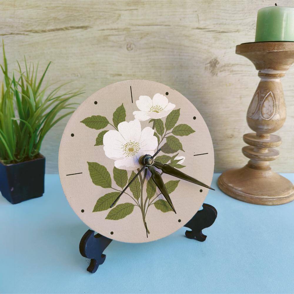 Charming White Table Clock