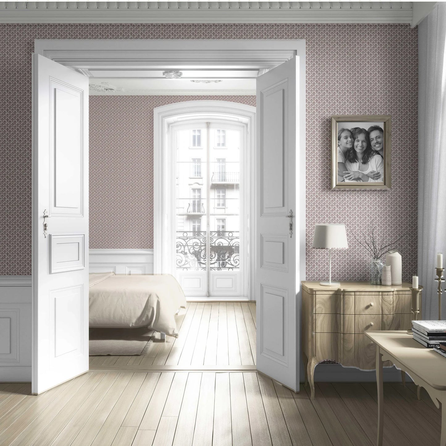 Regal Scallop Wallpaper - Majestic Plum