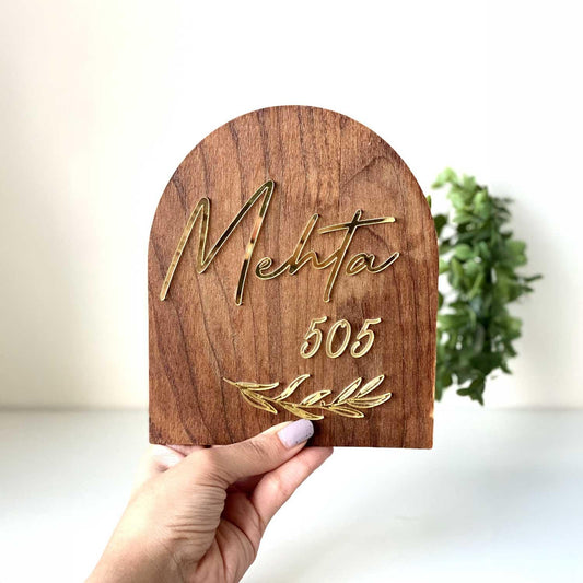 Miniature Simple Arched Nameplate