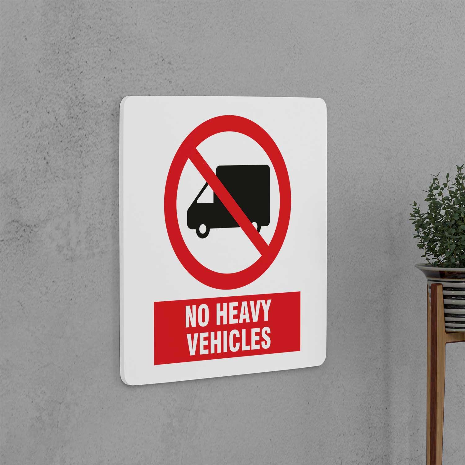 No Heavy Vehicles Sign - Housenama